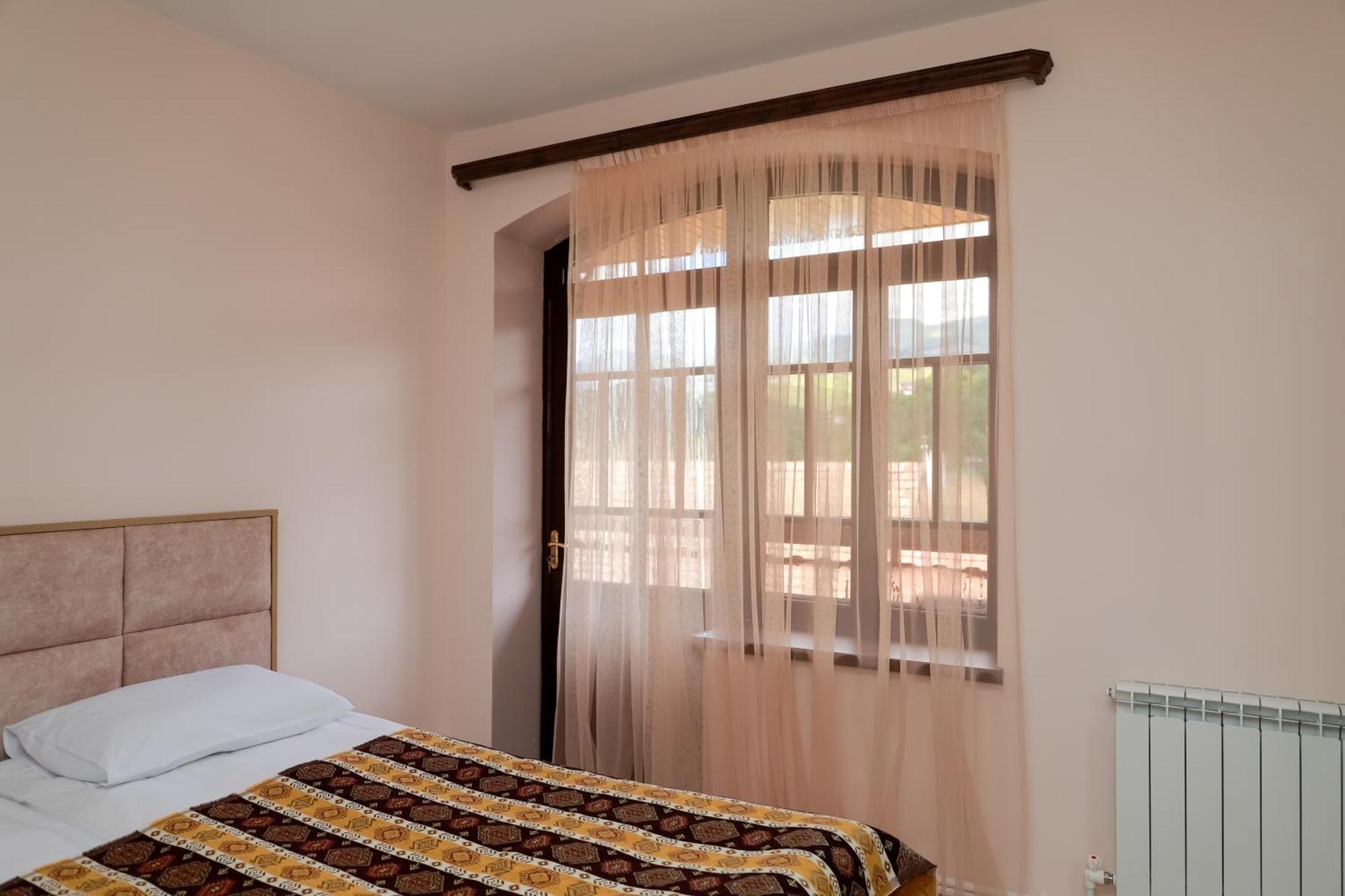 Hotel Dilijan Old Center Eksteriør billede